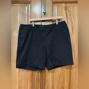 Talbots - Women’s Petite - Black Shorts 7.5” Inseam - Pockets - EUC - 16WP
